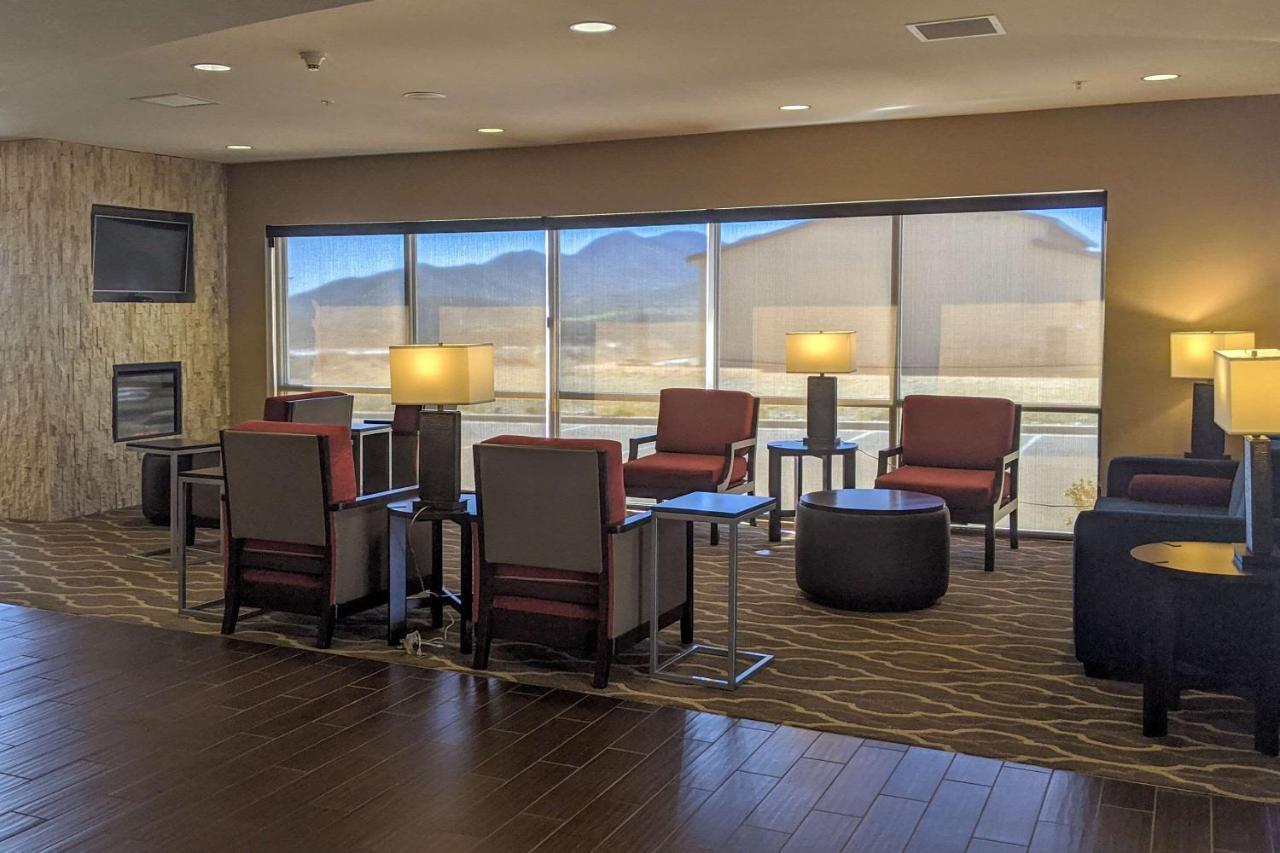 Comfort Suites Prescott Valley Bagian luar foto